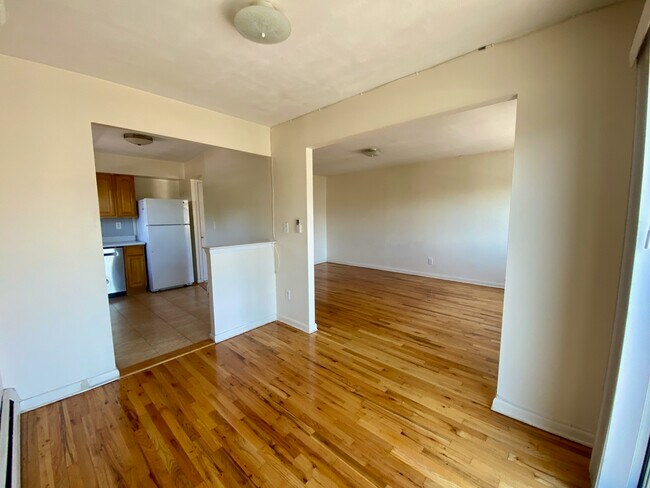 Foto del edificio - 3554 33rd St