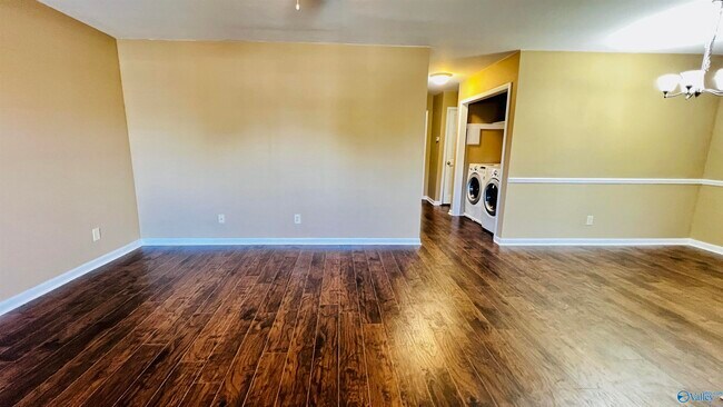 Building Photo - 1801 Windover Pl SW