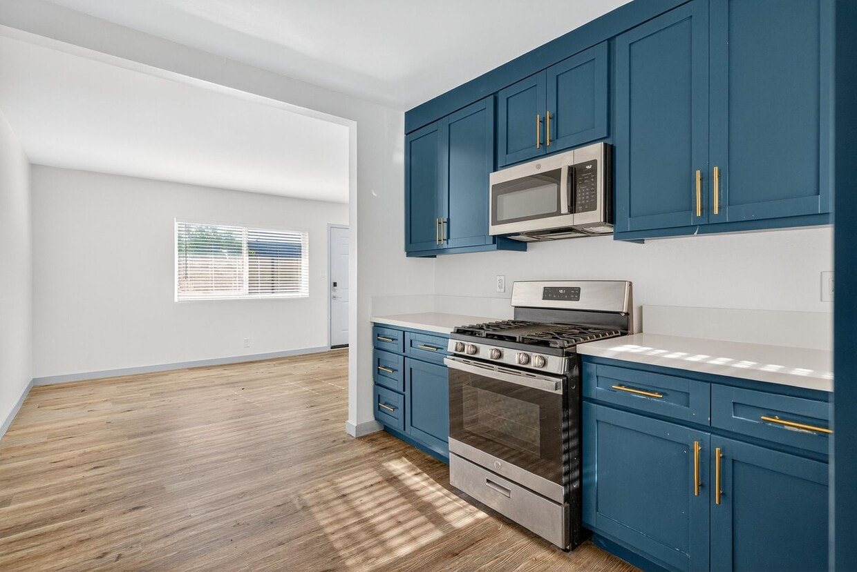 Foto principal - 1078 E 7th St