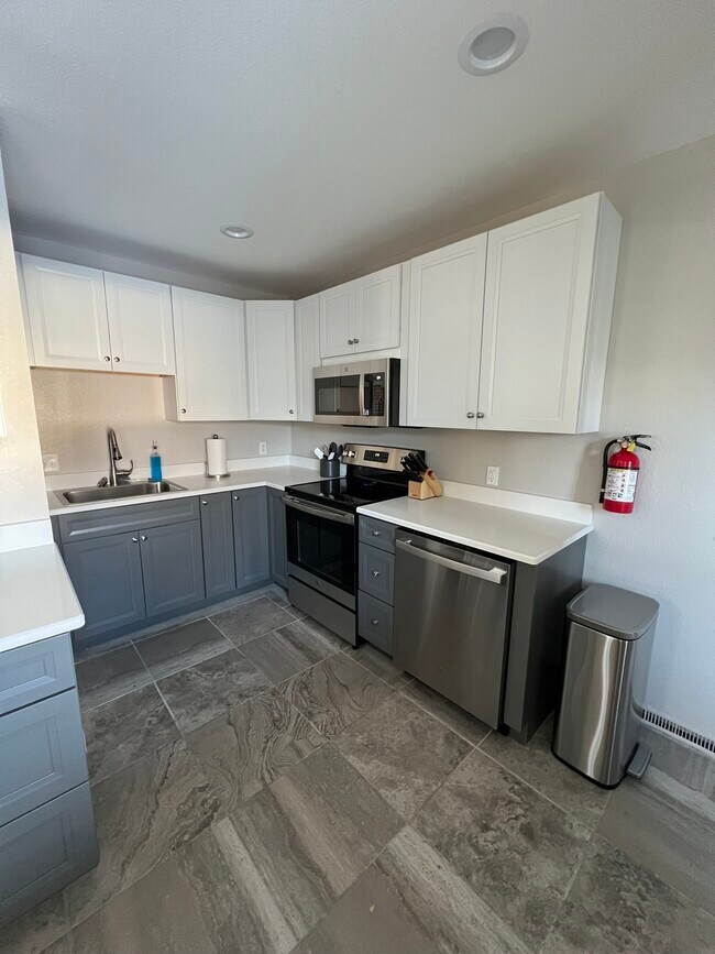 Foto del edificio - 320 W 4th St