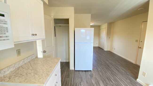 Building Photo - 3724 Carman Rd