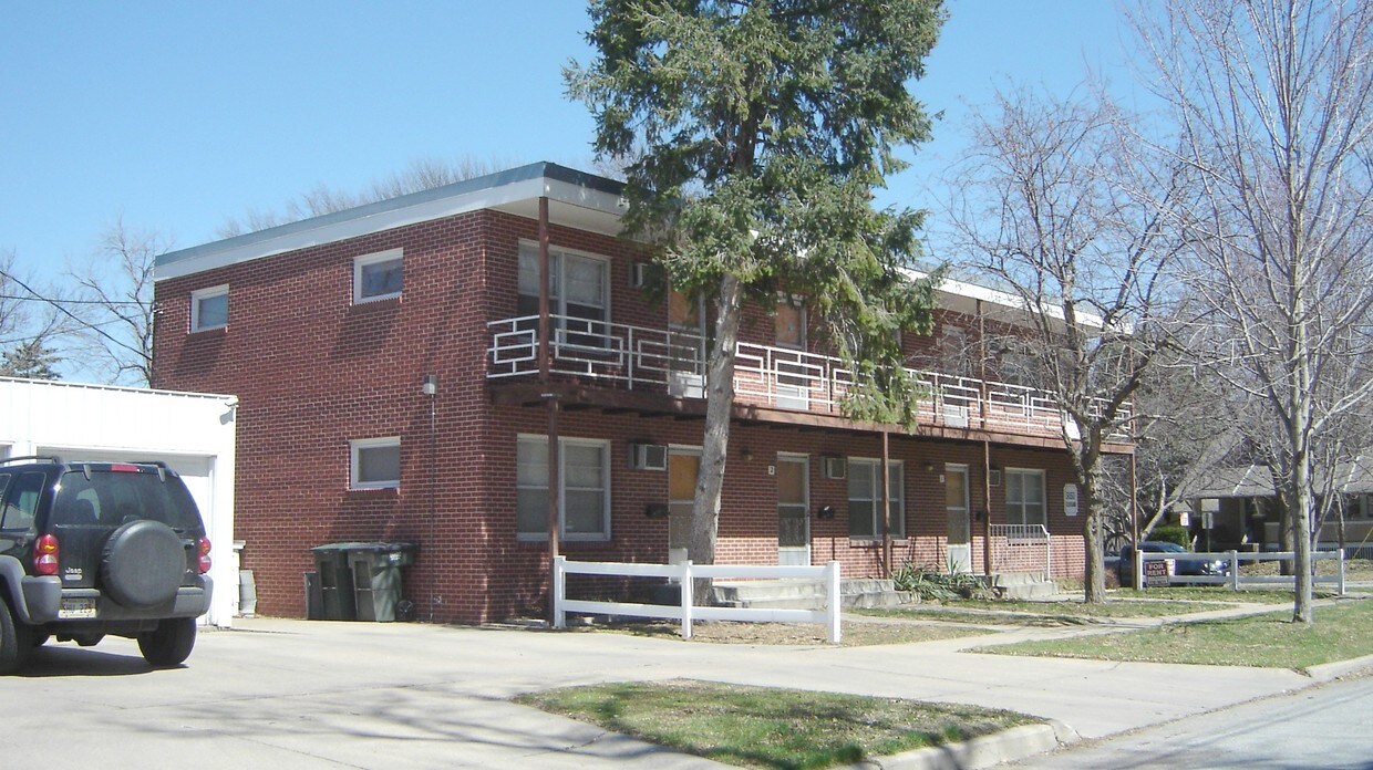Primary Photo - 5050 Cleveland Ave
