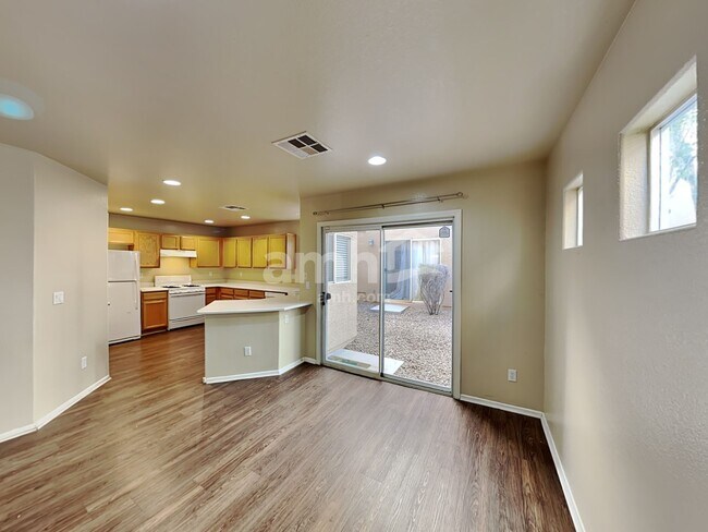 Foto del edificio - 3651 Wild Springs Street