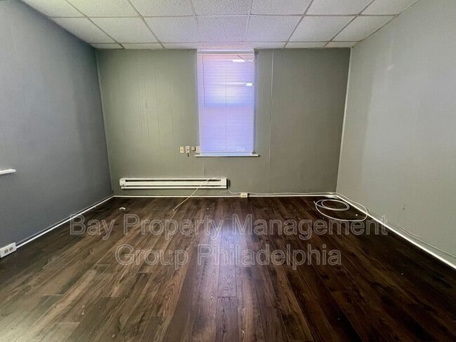 Building Photo - 700 Pine St