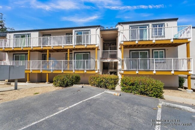Foto del edificio - 1026 San Luis Cir