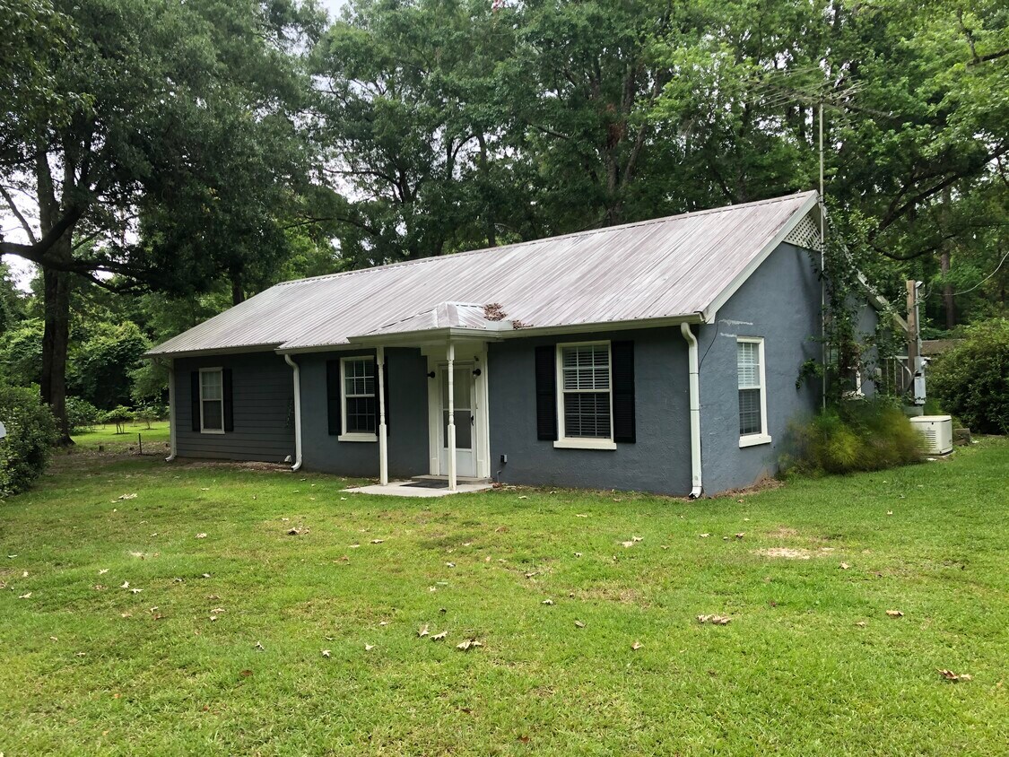 Primary Photo - 16698 Meisner Rd