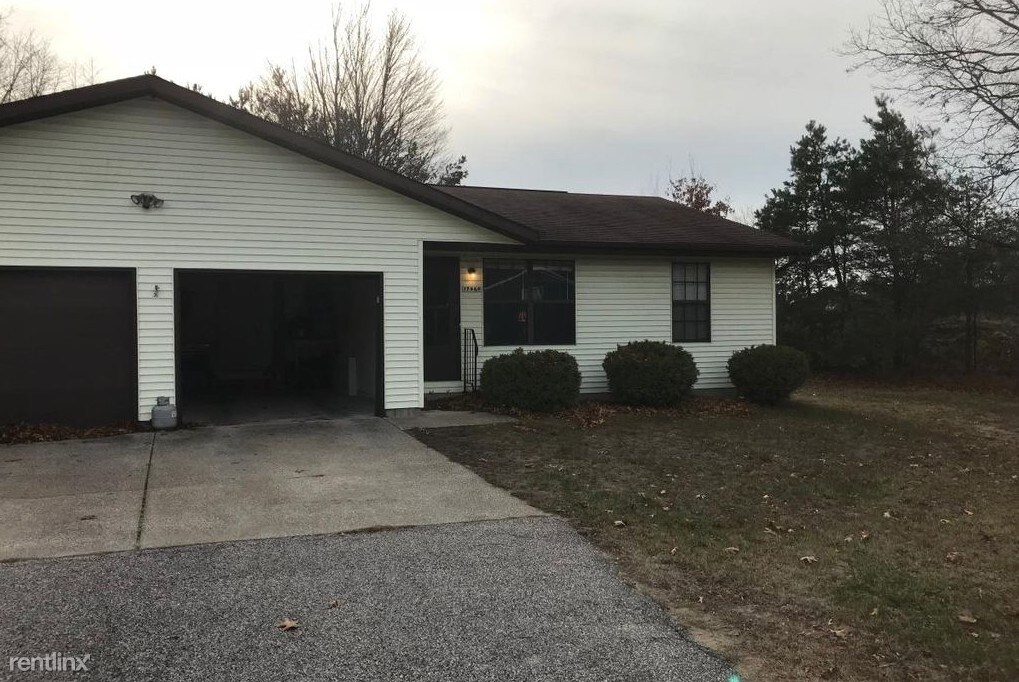 Primary Photo - 17464 N Key Dr