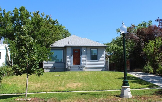 Photo - 1663 Blaine Ave House