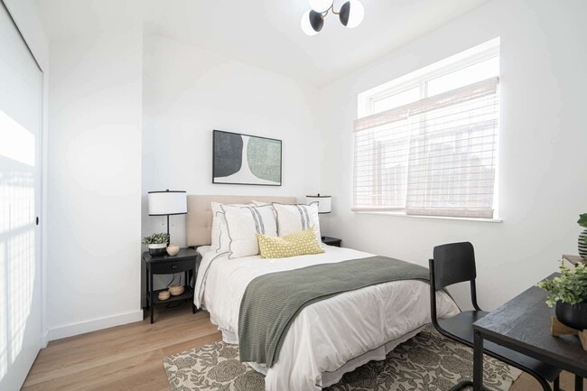 Photo - 1618 32nd St Apartment