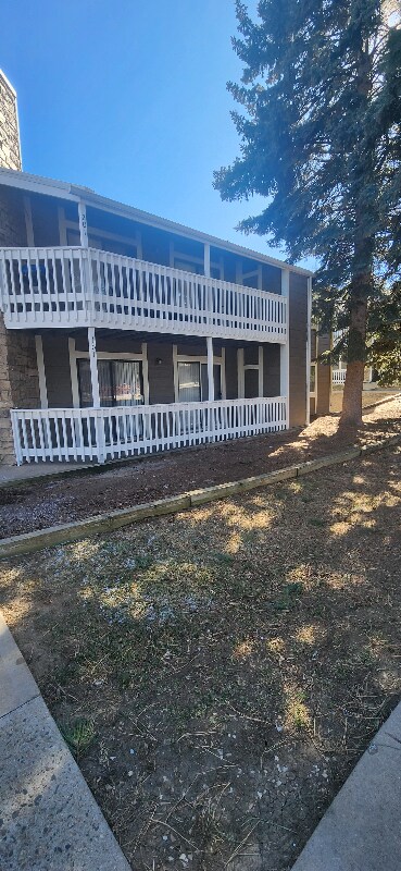 Foto del edificio - 18031 E Kentucky Ave