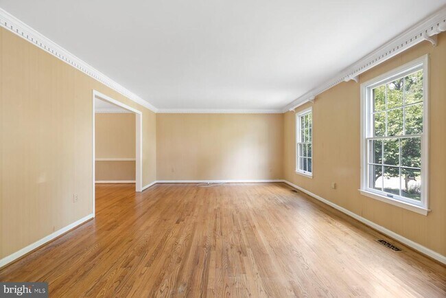 Building Photo - 2512 Locustwood Pl