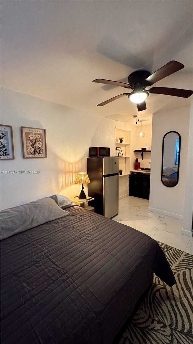 Foto del edificio - 460 NW 109th St