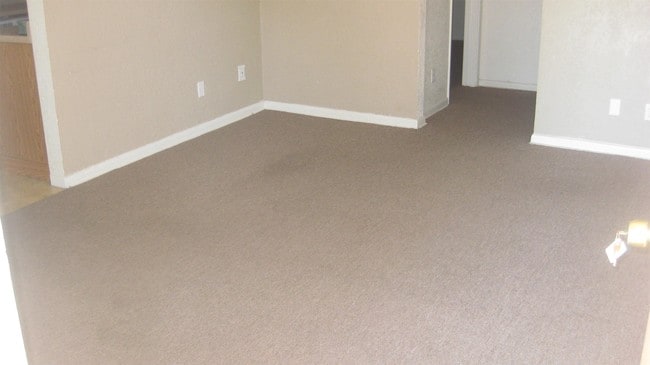 Photo - 609 8th Ave