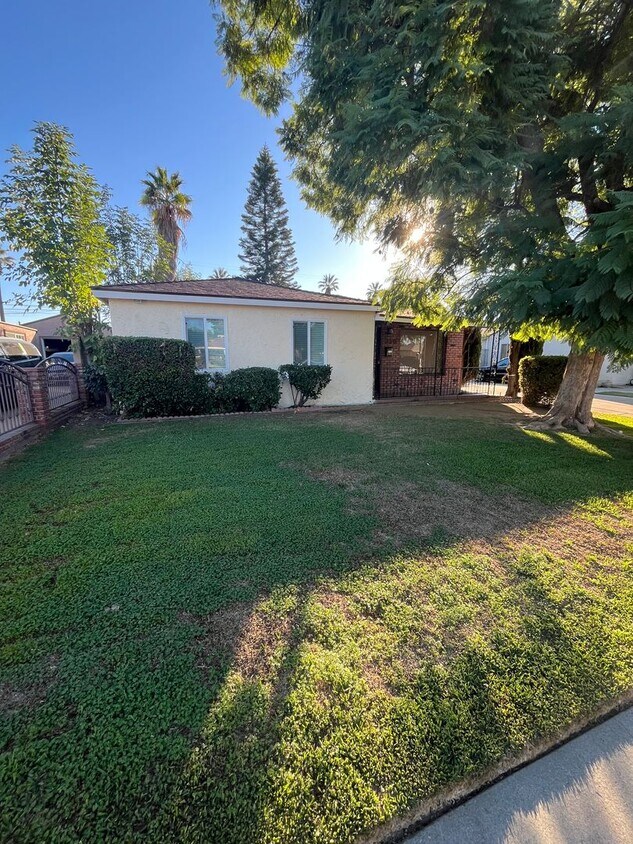 Foto principal - 230 S Murray Ave