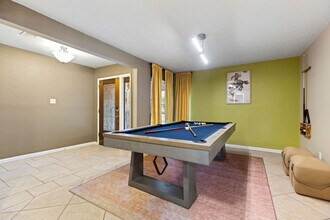 Building Photo - 326 Whisper Wood Ln