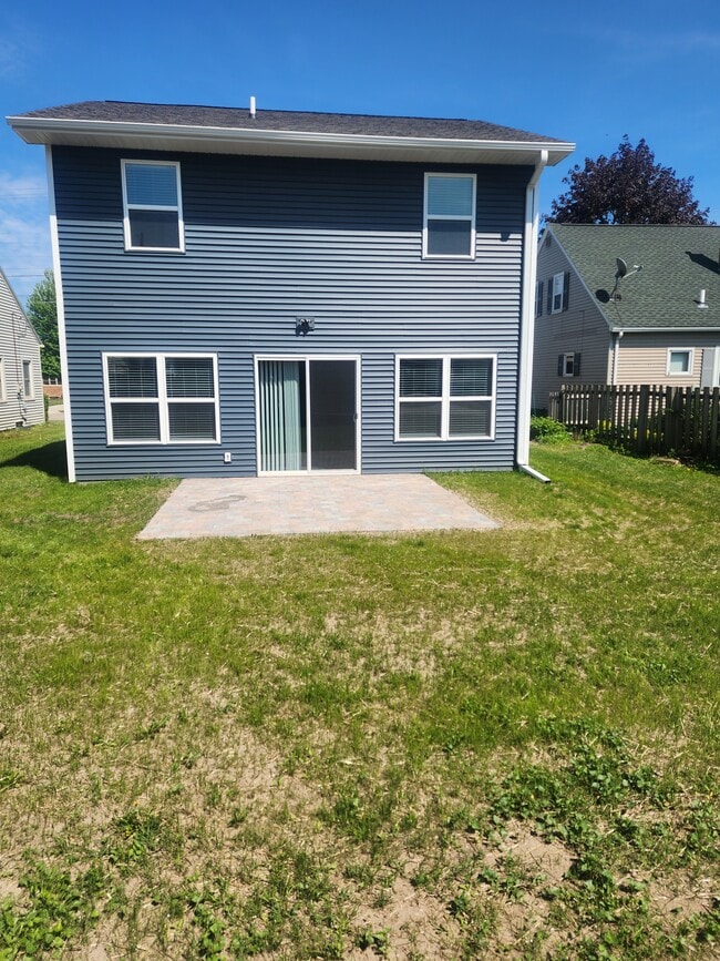 Building Photo - 1206 N 18th St