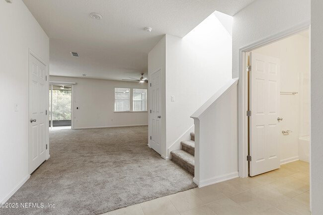 Foto del edificio - 11006 Stapleton Dr