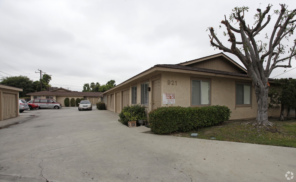 Primary Photo - 921 N Citron St