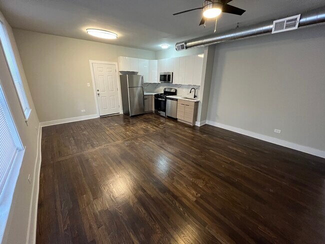 Foto del edificio - 2348 W Wilson Ave