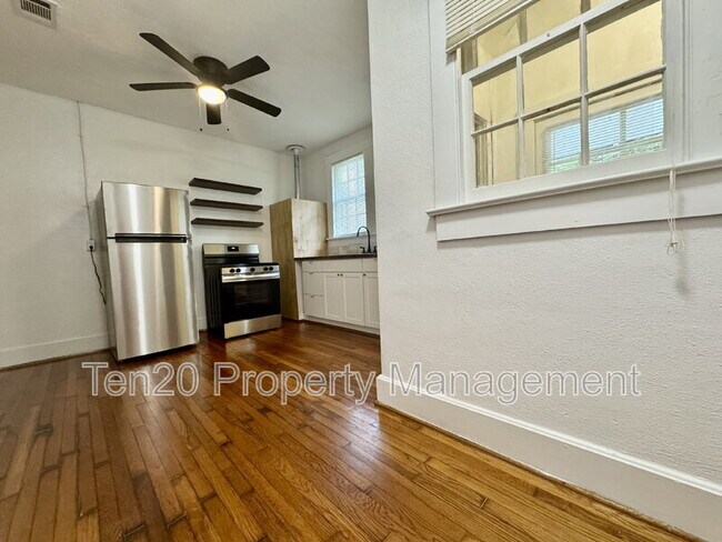 Foto del edificio - 1219 Owsley Ave