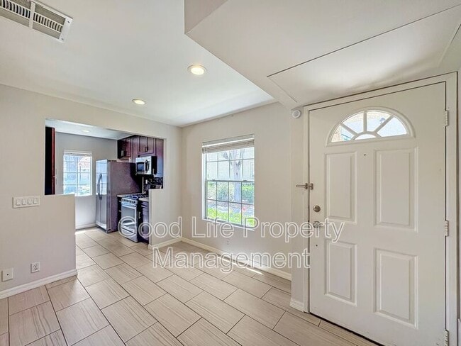 Building Photo - 10686 Aderman Ave