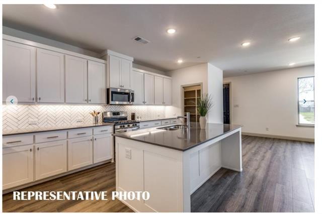 Foto del edificio - 9015 Scarp Hl Ln