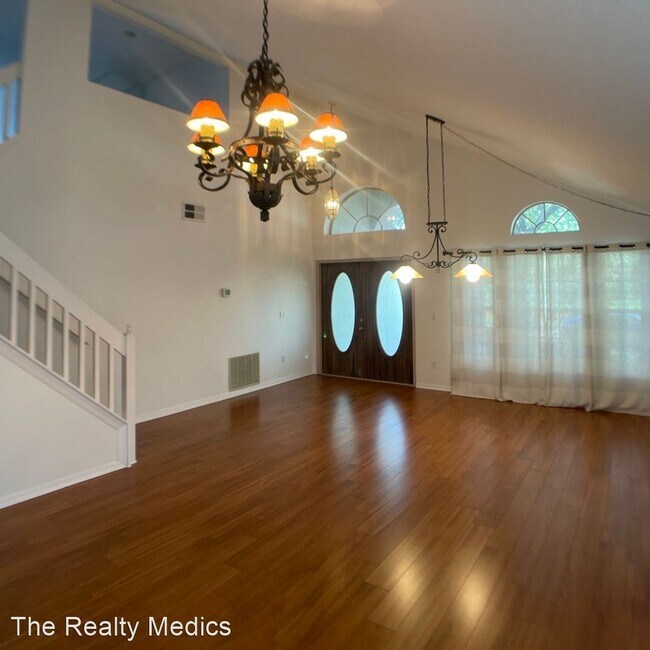 Foto del edificio - 3 br, 2.5 bath House - 3342 Sterling Lake Cir