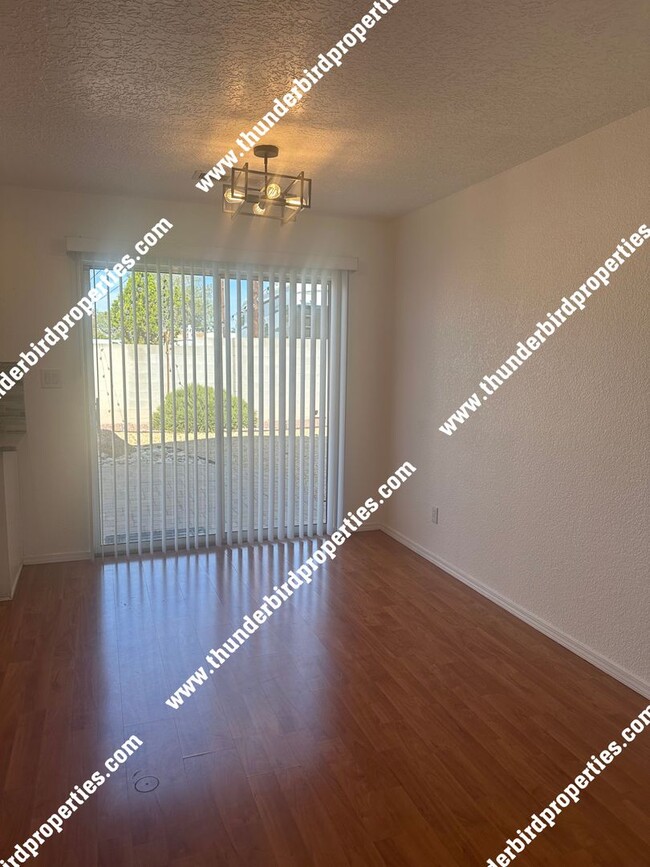 Building Photo - Gated community near Sandia Labs & KAFB