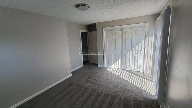 Foto del edificio - 2522 E 33rd St