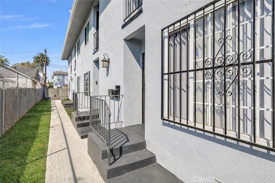 Photo - 151 E 95th Street Unit 1