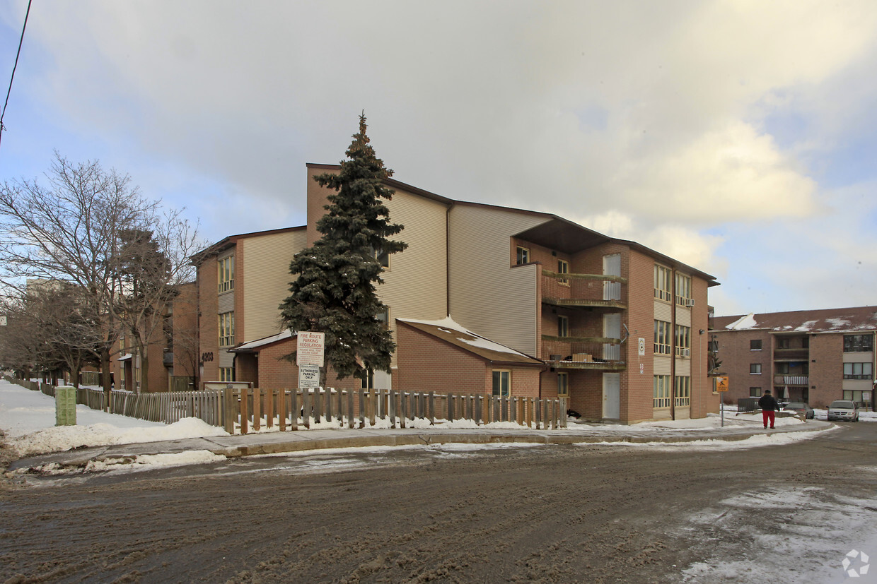 Primary Photo - Gabriel Dumont Non-Profit Homes