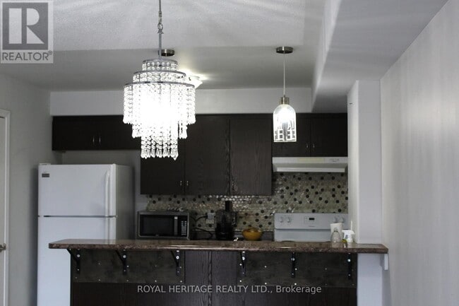 Building Photo - 306 Spillsbury Dr