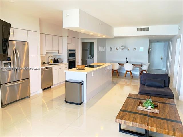 Foto del edificio - 4779 Collins Ave