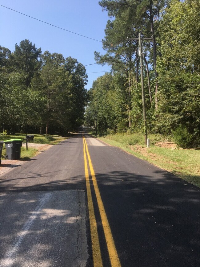 Building Photo - Live near Lake Murray and Dreher Island