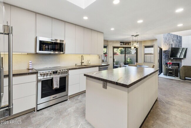 Foto del edificio - 8782 E Mustang Trail