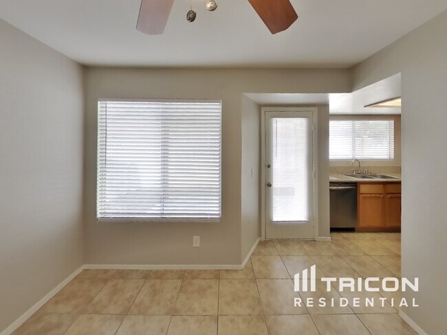 Foto del edificio - 949 Clipper Dr