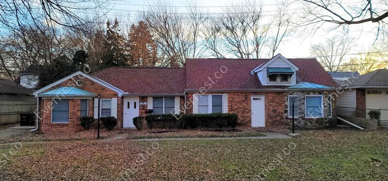 Primary Photo - 2127 Anita Ave