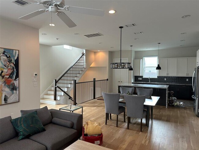 Foto del edificio - 1523 Hickory St