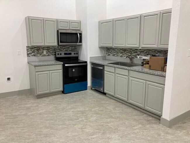 Foto del edificio - 24122 Jumping Jay Ln