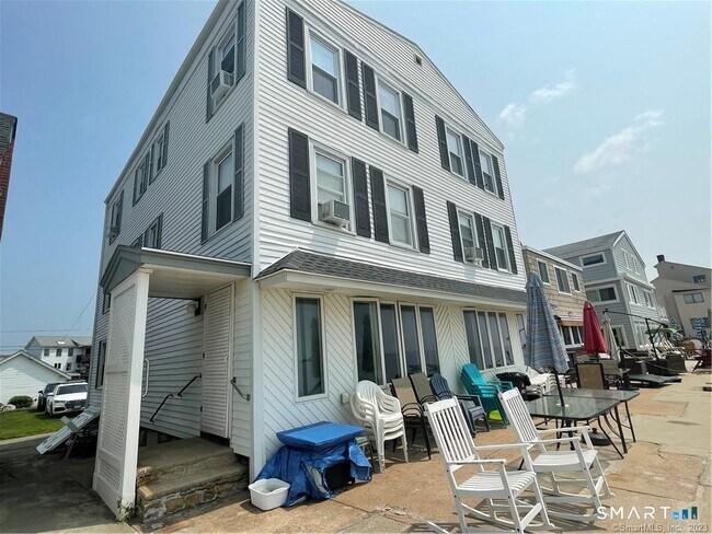 Foto del edificio - 39 Pepperidge Ave