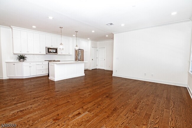 Foto del edificio - 29 Euclid Ave