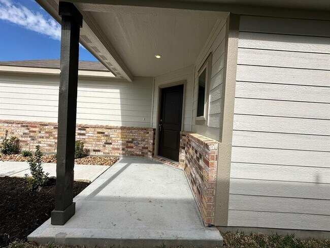 Building Photo - 2106 Brixham Bluff Ln