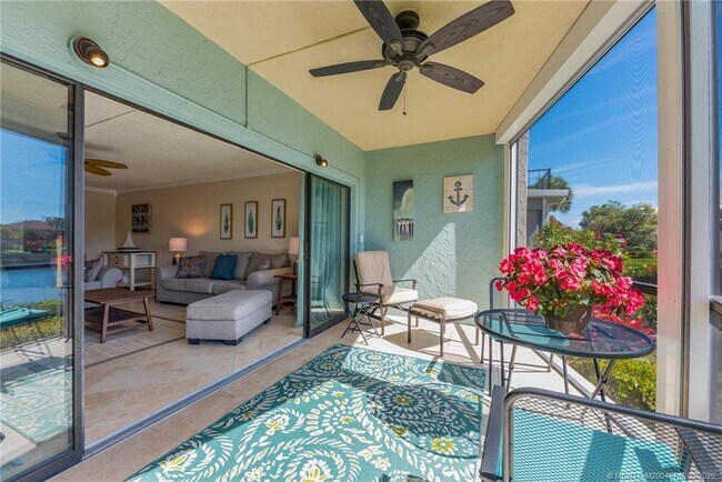 Foto del edificio - 3901 SE St Lucie Blvd