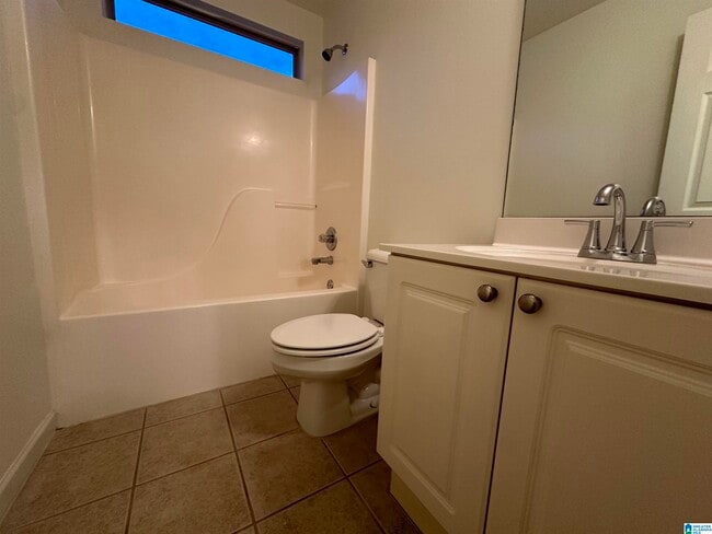 Building Photo - 430 Fox Run Cir