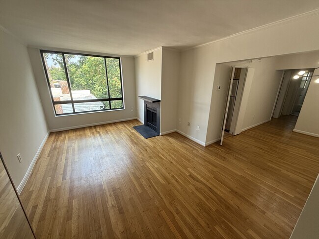 Foto del edificio - 2605 39th St NW