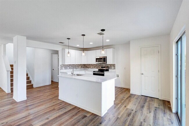 Foto del edificio - 5 Bedroom, 2.5 baths 2 story home in Wylie, TX