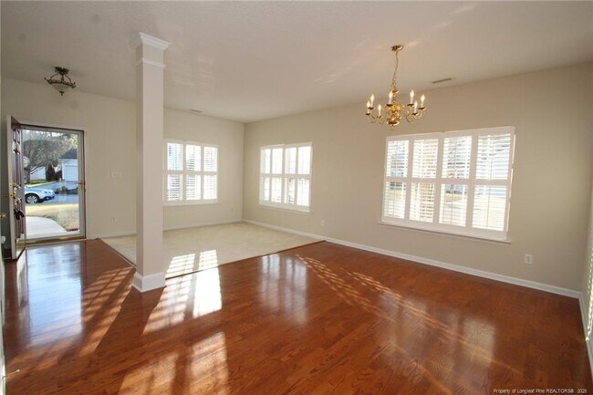Foto del edificio - 8508 Neuse Garden Dr