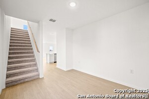 Foto del edificio - 1314 Neria Lp