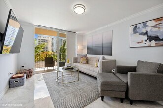 Building Photo - 1801 N Flagler Dr