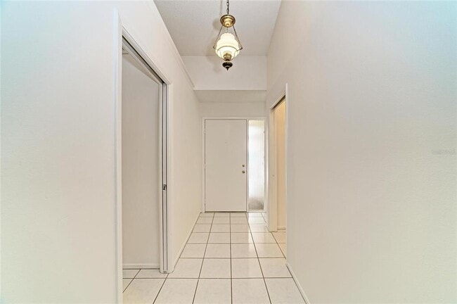Building Photo - 4863 Village Garden Dr